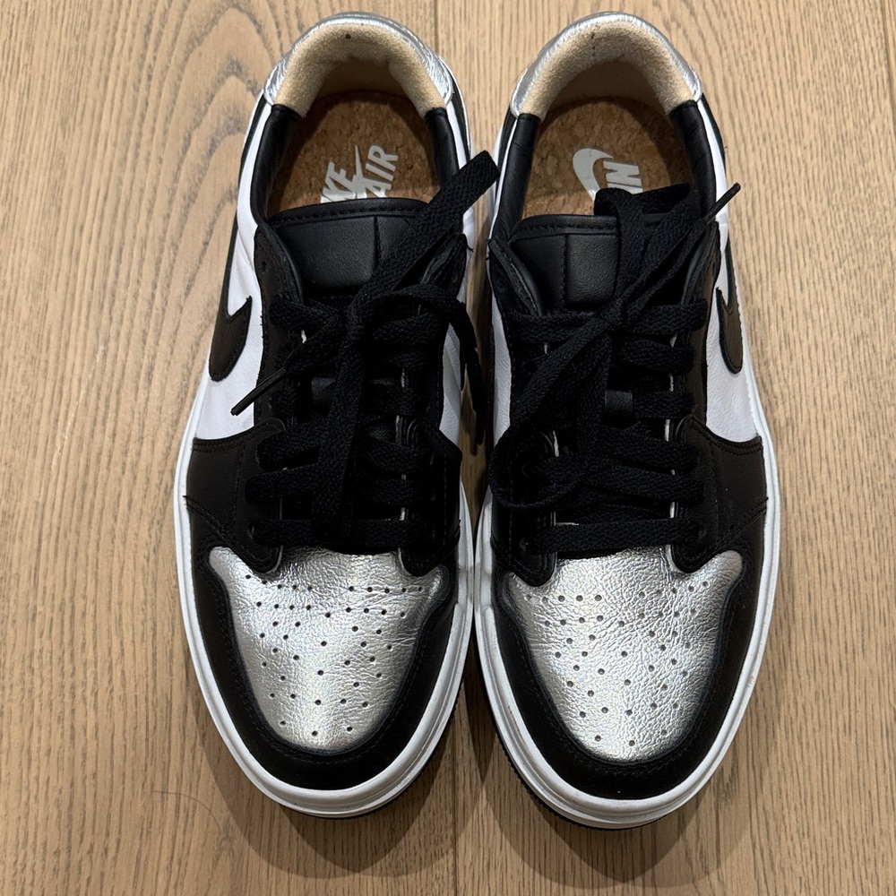 Nike Women’s Black and Silver Sneakers SIZE US 7.5